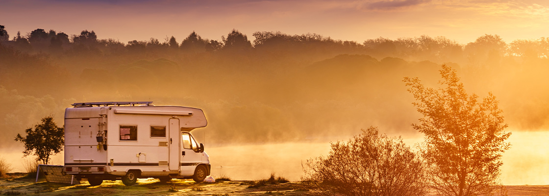 Sicher mit dem Camper unterwegs im Herbst und Winter Worauf Sie achten sollten